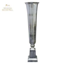 Load image into Gallery viewer, Decorative Metal Vase
